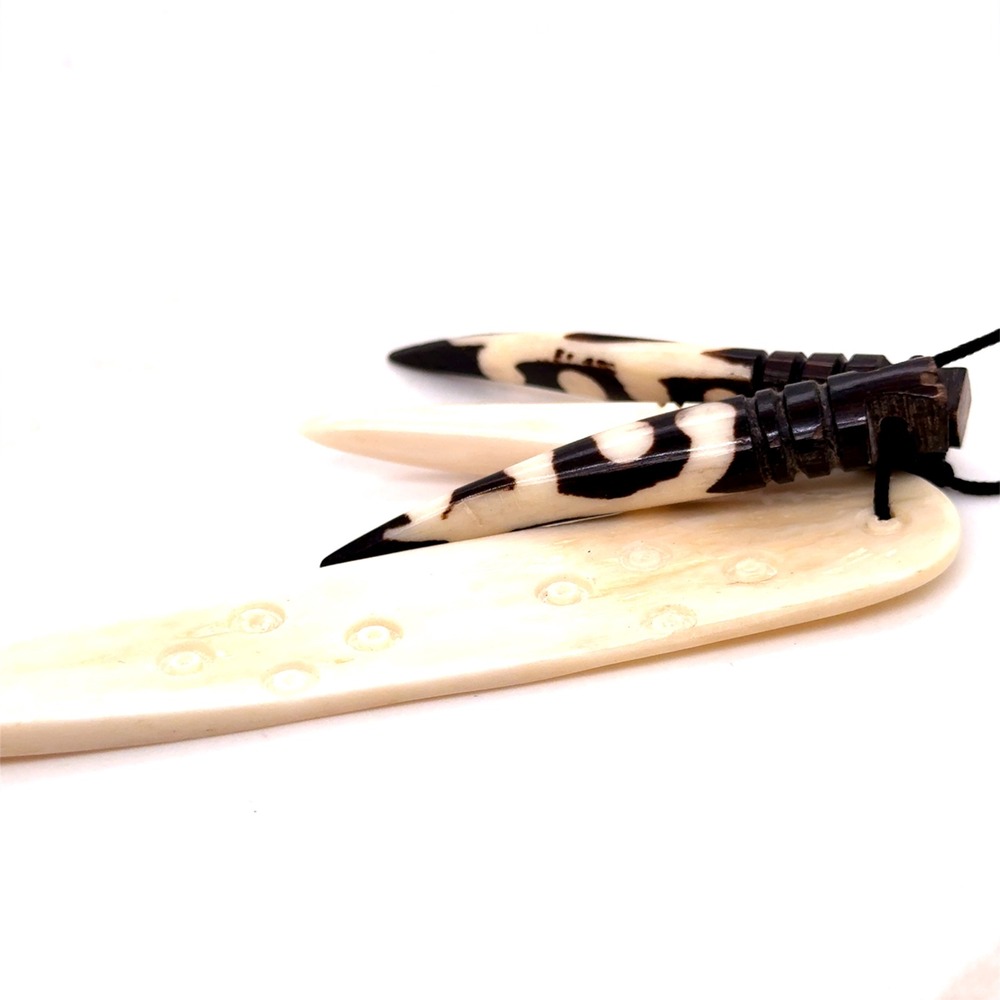 Vintage Tribal Carved Bone Pendant Necklace Batik Spike Boho Black Cream 40"